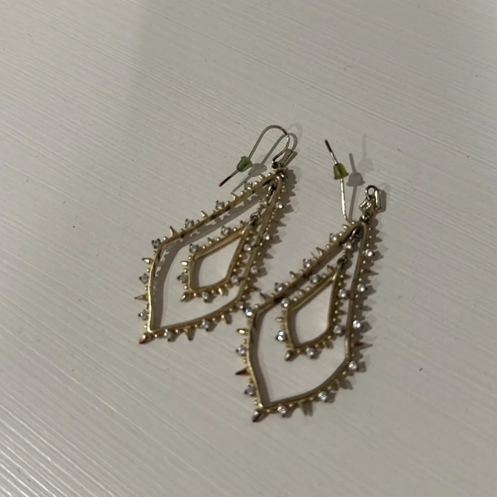 Kendra Scott earrings - Picture 3 of 3